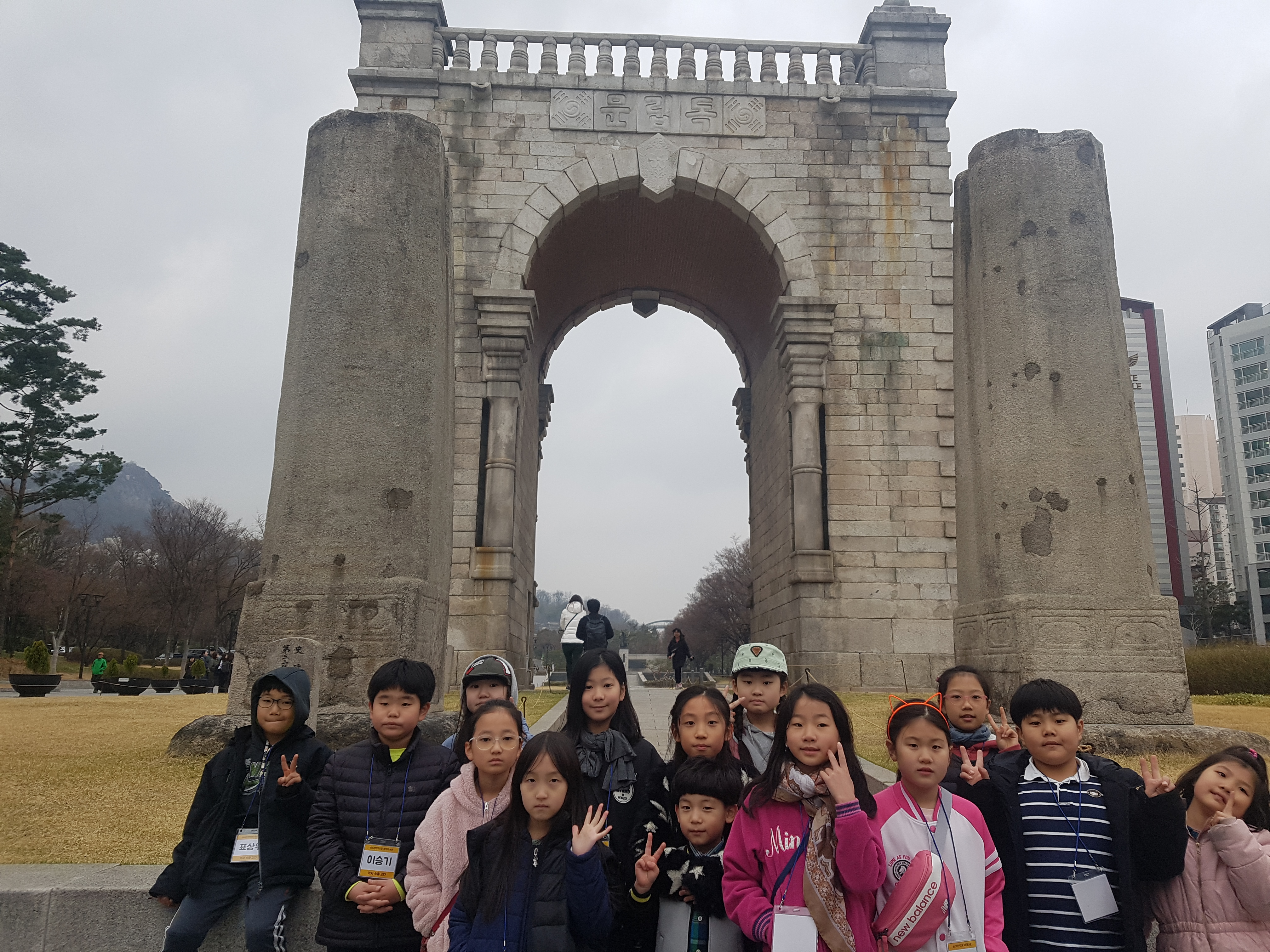 소나무언덕1호_역사속을걷다 (2).jpg