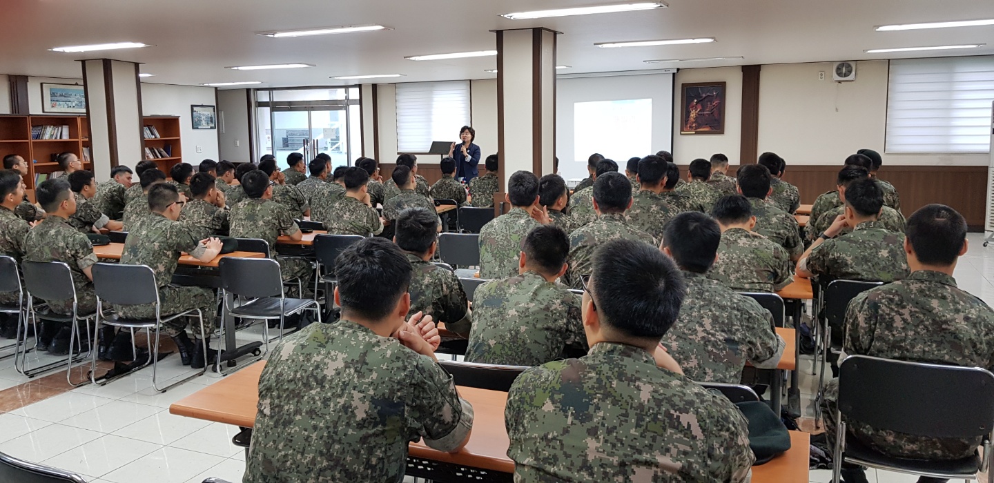 0710 6군단 28사단 본부근무대 이영란.jpg